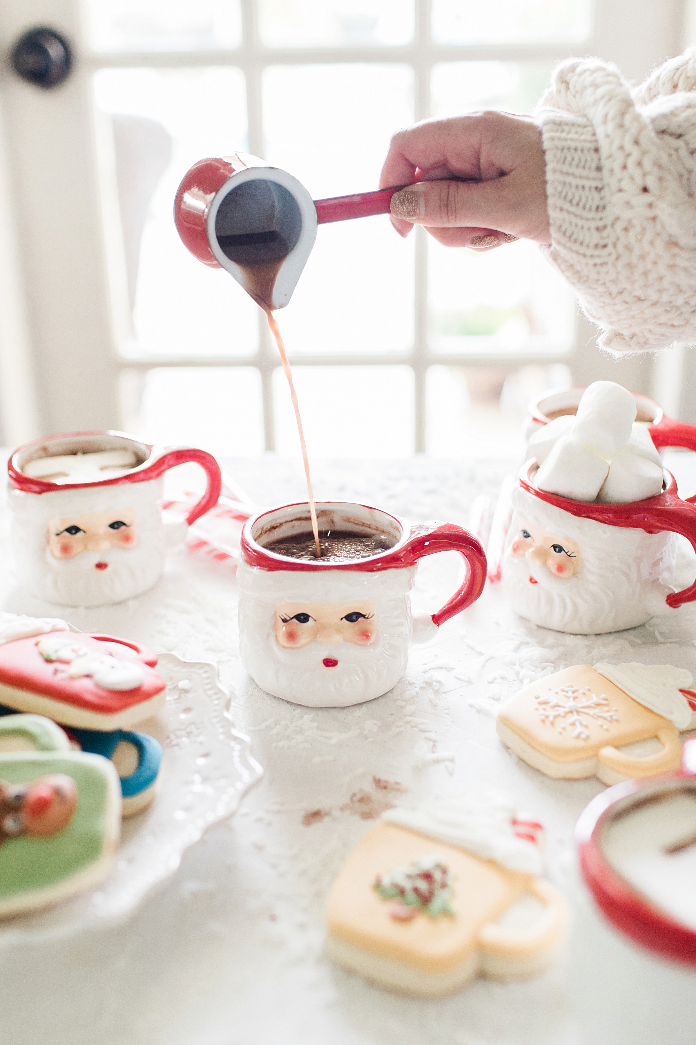 Christmas Morning Hot Chocolate Bar!