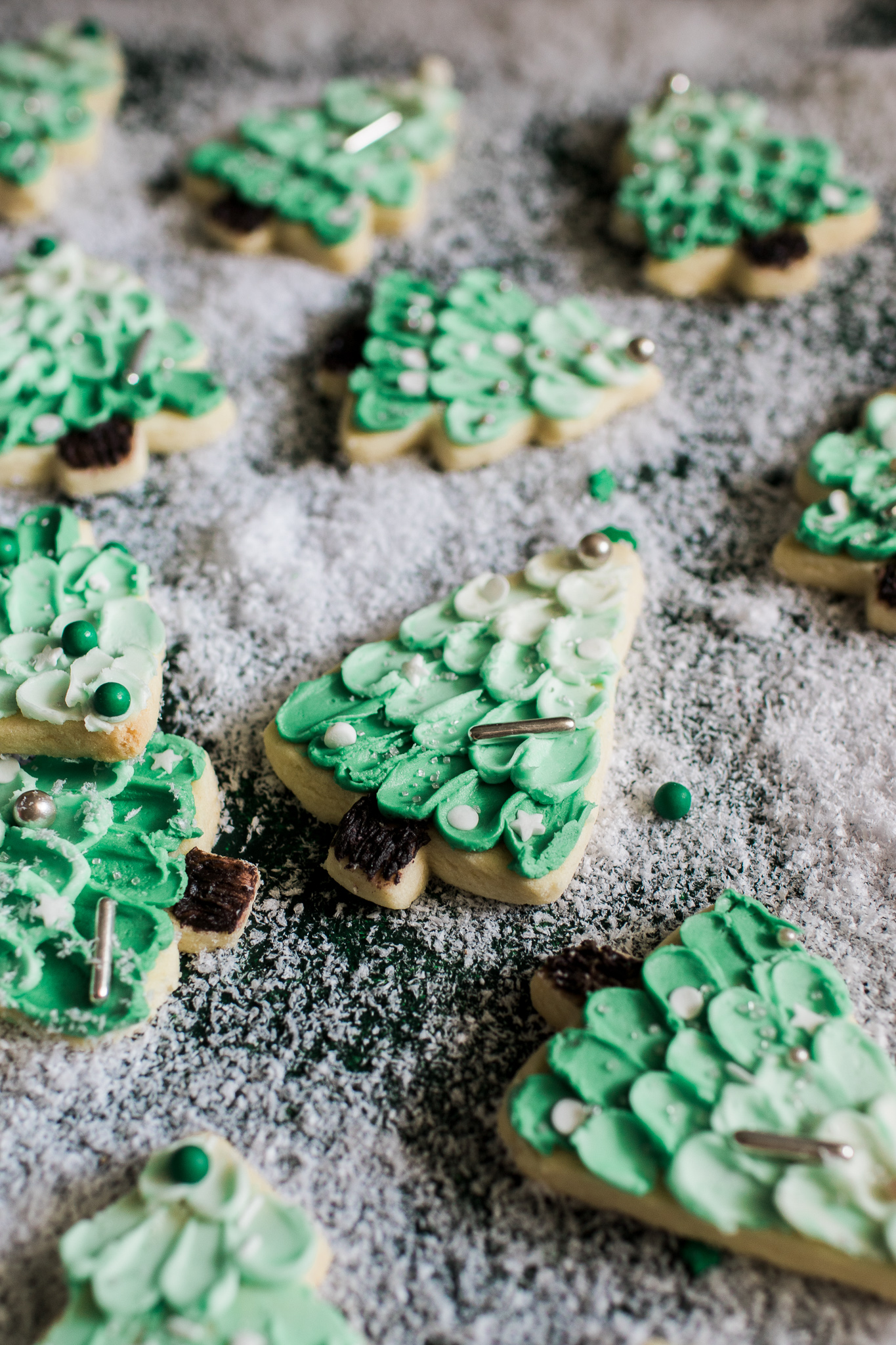 Painted Ombre Christmas Tree Cookies